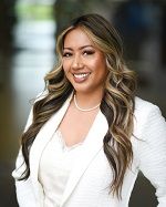 Jannelle Villaluz 2023 Headshot Resized 3.jpg